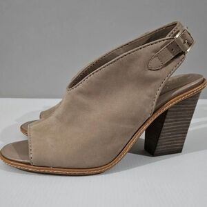 NEW Vince Camuto Fandree Sandal Slingback Peep Toe Heel Taupe Leather Size 10